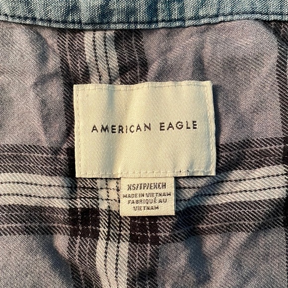American Eagle Cropped Flannel - Picture 3 of 7